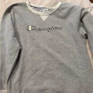 Champion crewneck size medium